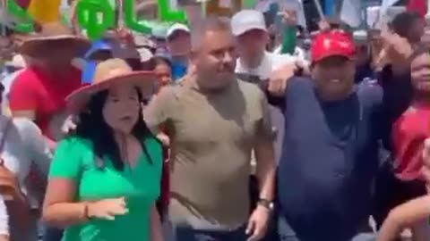 NELSON MORENO TRATA MAL AL PUEBLO