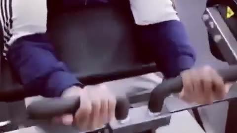 Bicep Curl Mastery Perfect Your Form with Slow Reps and Progressive Intensity Warriors Rise