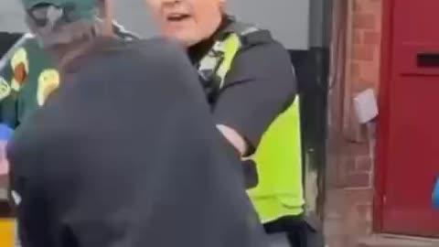 How DEI women police officers make arrests in the UK....