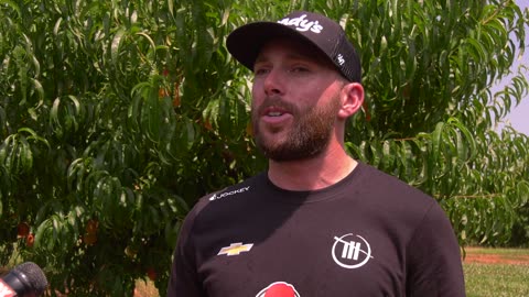 ROSS CHASTAIN TOURS SOUTHERN BELL FARMS IN HAMPTON, GA