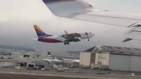 Watch Amazing Double #B737 Takeoff #Aviation #Fly #AeroArduino