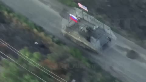 Emboldened Russian Soldiers Now Fly American Flag After Trump Invited War Criminal to US Soil
