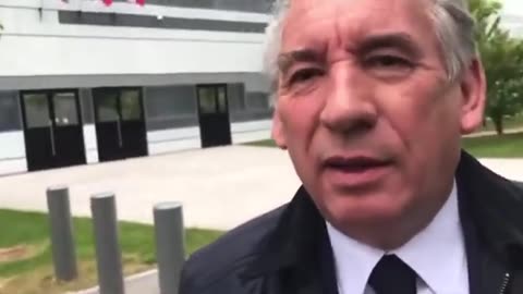 Archive François Bayrou soumis à la question des Réseaux Francs-Maçons (par Isadora Duncan)