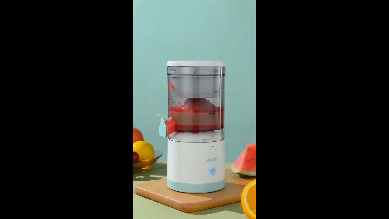 Citrus Juicer // #HomeEssentials #AmazonHomeFinds #SmartHomeProducts #trendingfind #bestamazonfinds