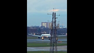 American Airlines Boeing 757-300 take off