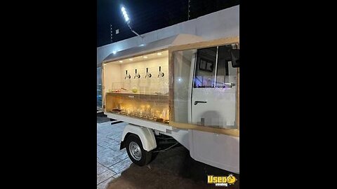 Ready To Go - Compact Piaggio Ape 3 Wheeler Mobile Beverage Bar / Mini Kegger Truck