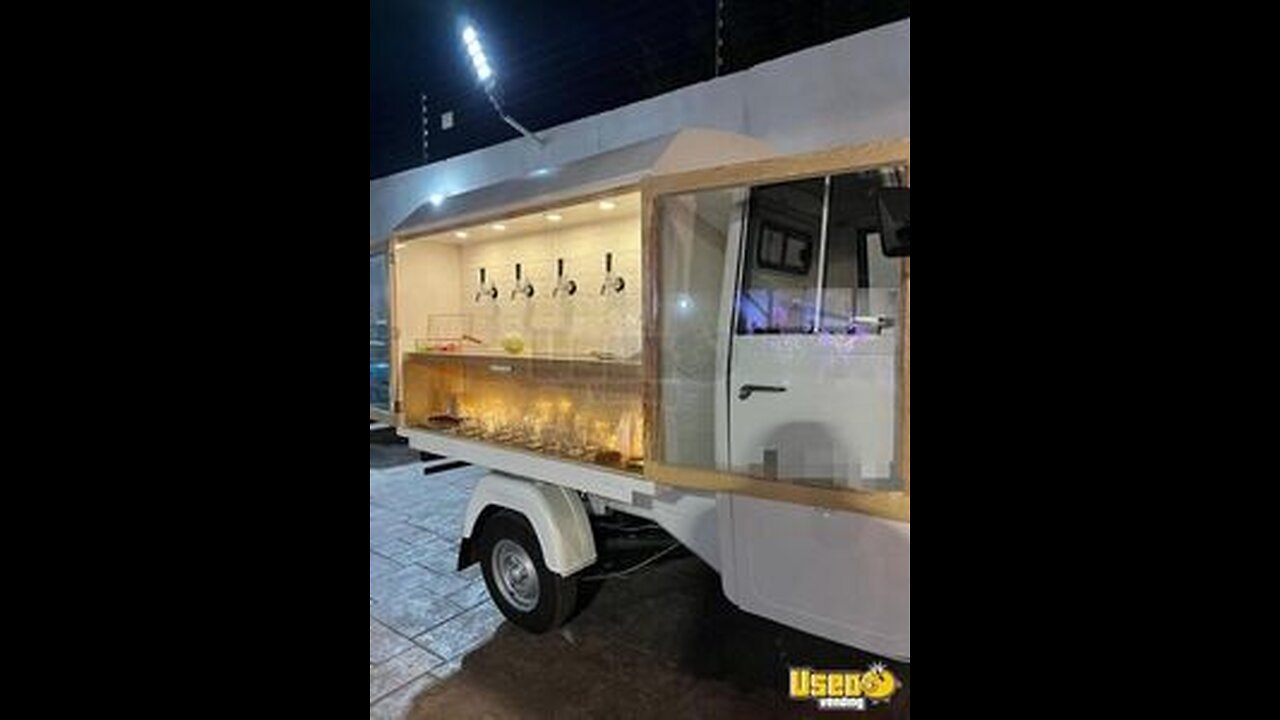 Ready To Go - Compact Piaggio Ape 3 Wheeler Mobile Beverage Bar / Mini Kegger Truck