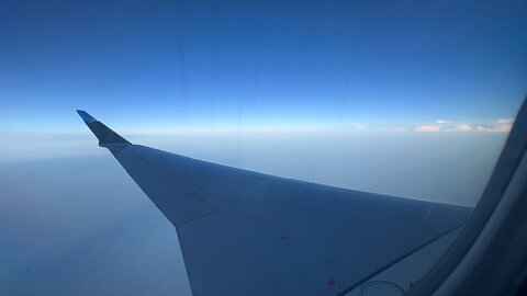 CURVE OF THE EARTH FROM AN AIRPLANE