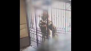 ¿Torpeza de reclutadores?: puerta salva a un ucraniano de la movilización