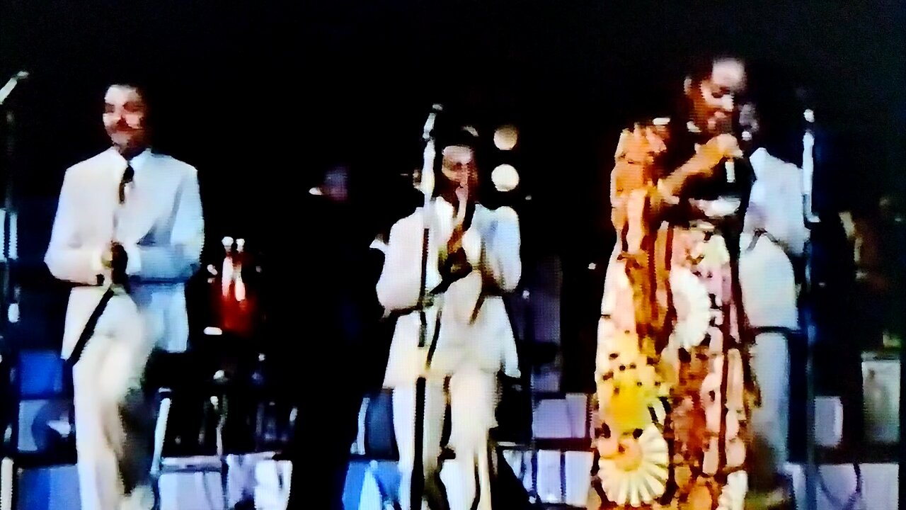Gladys Knight & The Pips 1972 Live Soul Concert