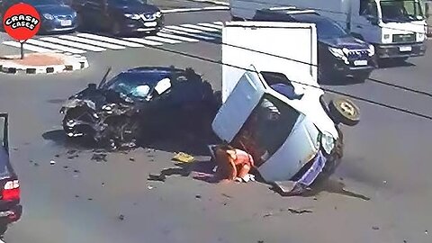 65 Crazy Moments Car Crashes of Idiots In Cars Got Instant Karma You Wouldn't Believe if Not Filmed