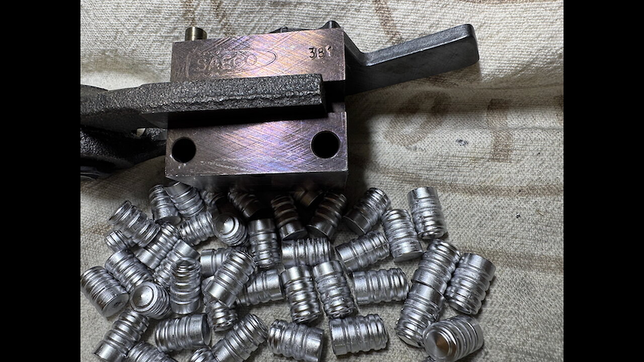 #wadcutterwednesday Episode 19 part 2: loading and shooting the Saeco #381