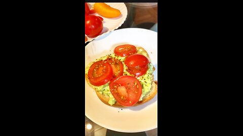 Avocado salad