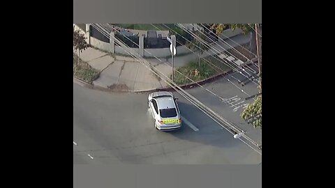 3 detained after LA pursuit; driver, passenger and SUV tailing suspect all arrested. #pursuit #japd