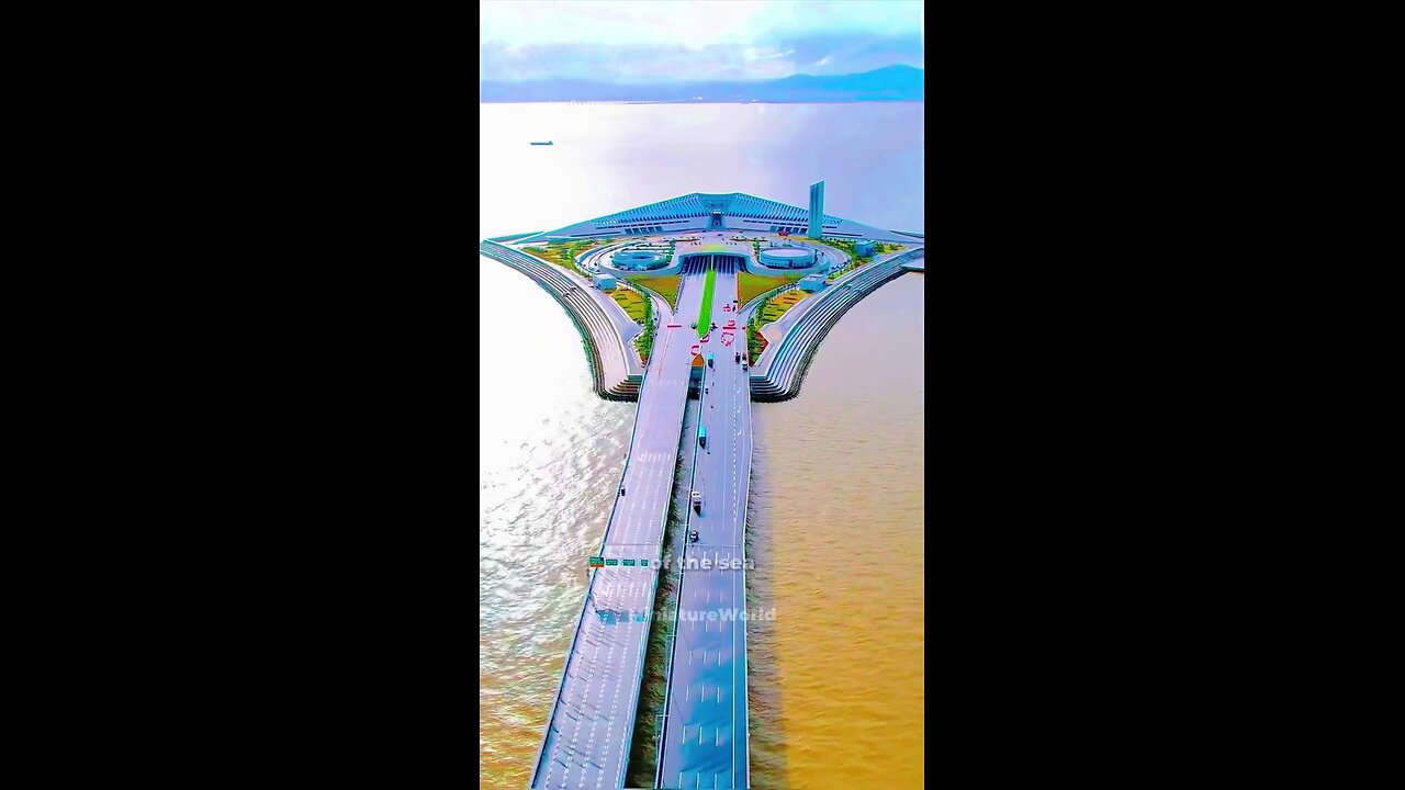 China is raising a giant stingray in the middle of the sea