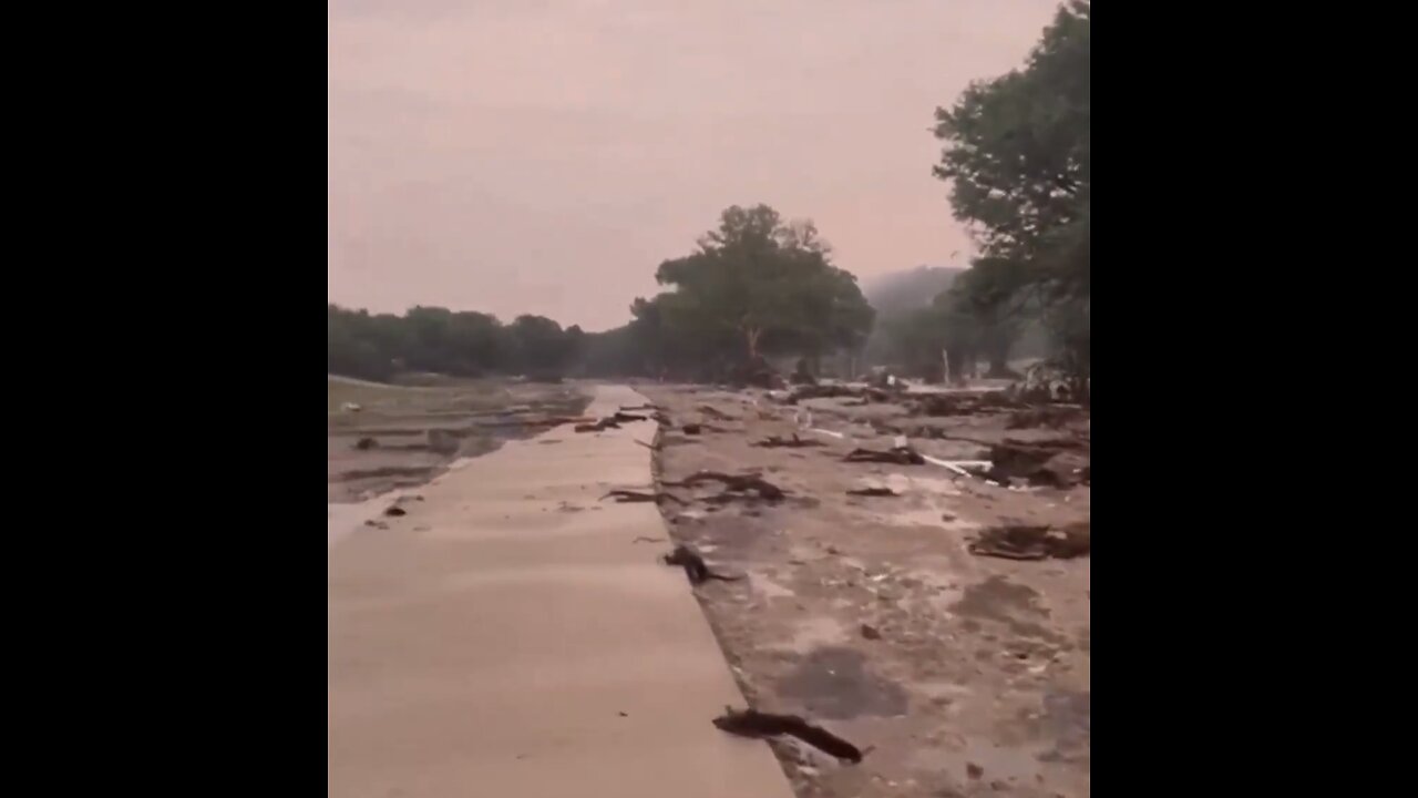 FLOODED WATERS SUBMERGE CAMPING SITE💦🌊⛺️🌲🌊🚎🌳📸IN CENTRAL TEXAS💧🌊🌳🚐🏕️💫