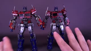 Threezero Transformers Bumblebee DLX Optimus Prime (Cybertron Mode) Review