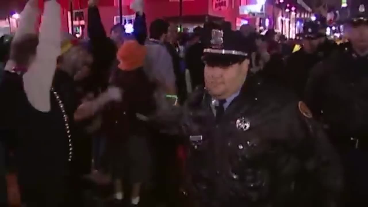 Top 15 Craziest Cop Encounters You Won’t Believe