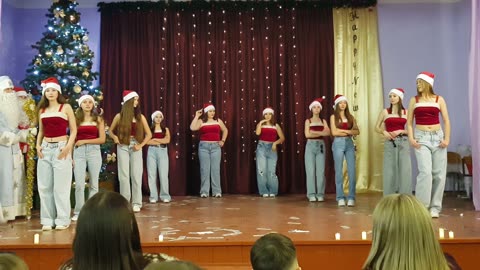 Clasa 8 Concert Vine Anul Nou 12/16 Vancicăuți 19 decembrie 2025