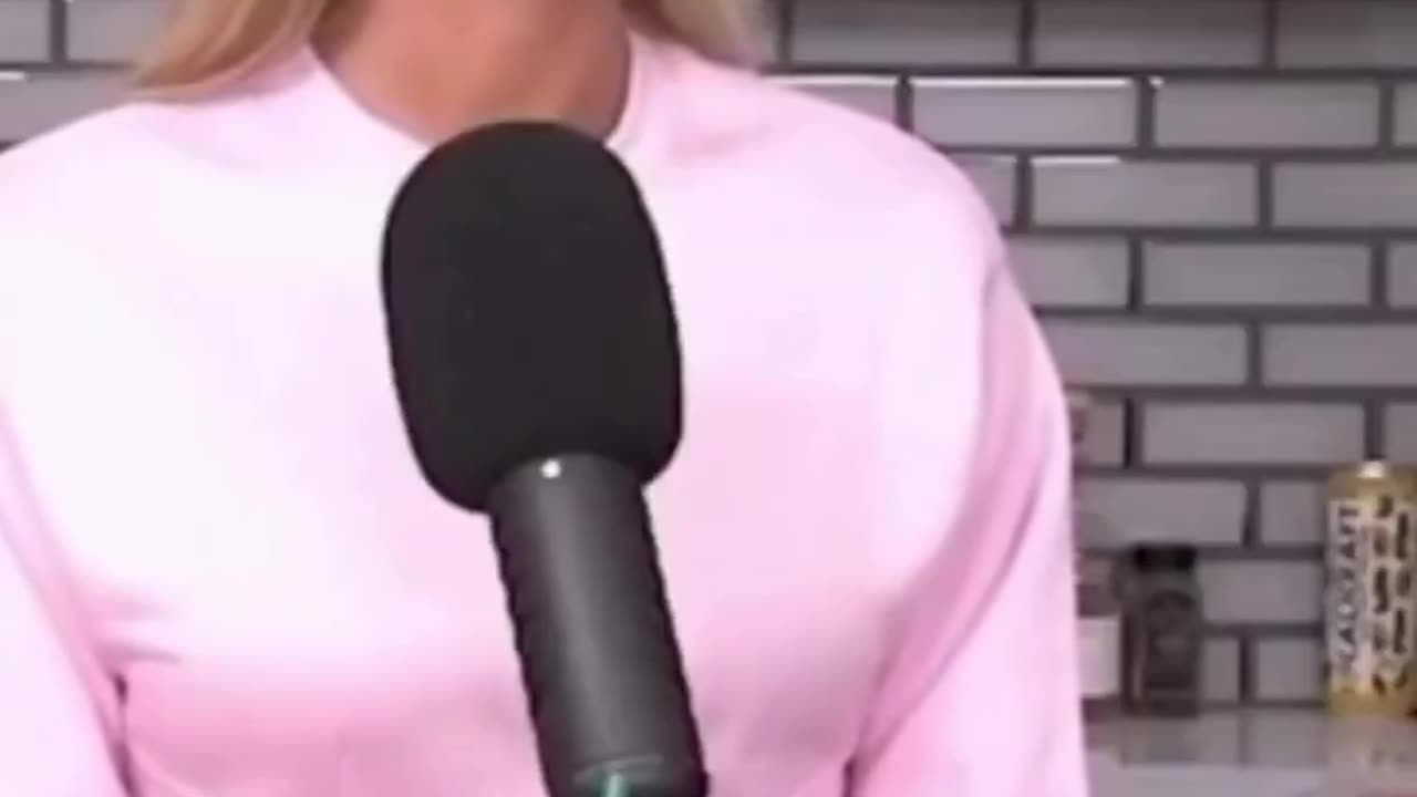 Delusional corn star