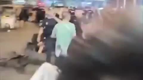 Massive protests in Changyu, Sichuan province Massive outbreak against corrupt China!