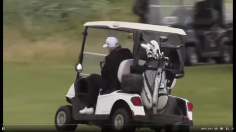 Tổng thống Trump đã ra ngoài chơi golf sáng nay tại sân golf của ông ở Turnberry, Scotland.
