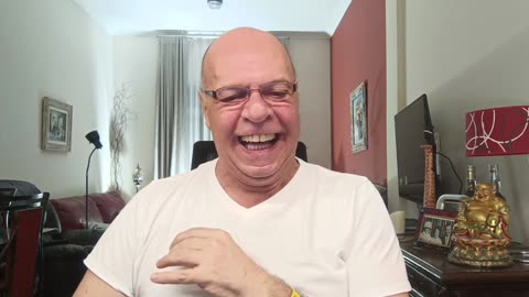 Agora querem cassar o mandato de Eduardo Bolsonaro