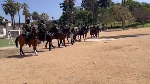 ICE with guns and tactical gear came to MacArthur Park in LA