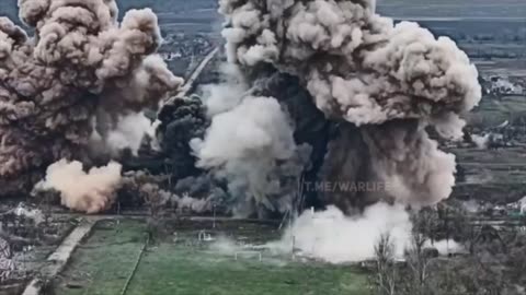 Ukrainians Detonate Insane Amounts of Explosives Underneath Russian Outpost