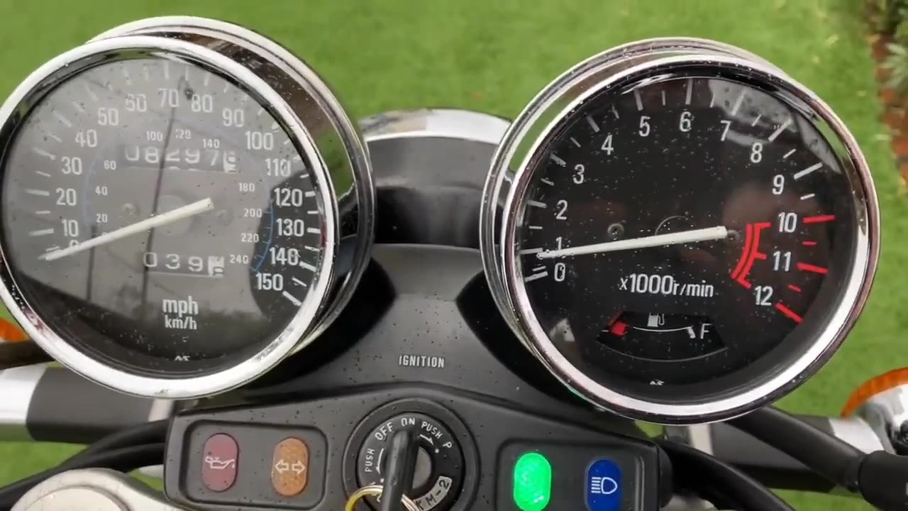 Legendary Kawasaki ZR750 Zephyr 🏍️ Walk Around | Pure & Authentic
