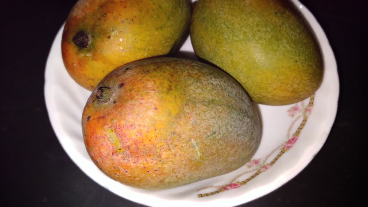 Mango Mania: History, Types and Benefits