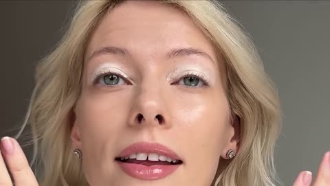 Soft Glam Tutorial - Spring Blue & Pink Smokey Eye P16