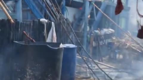 INCENDIO EN PUERTO CARACOL