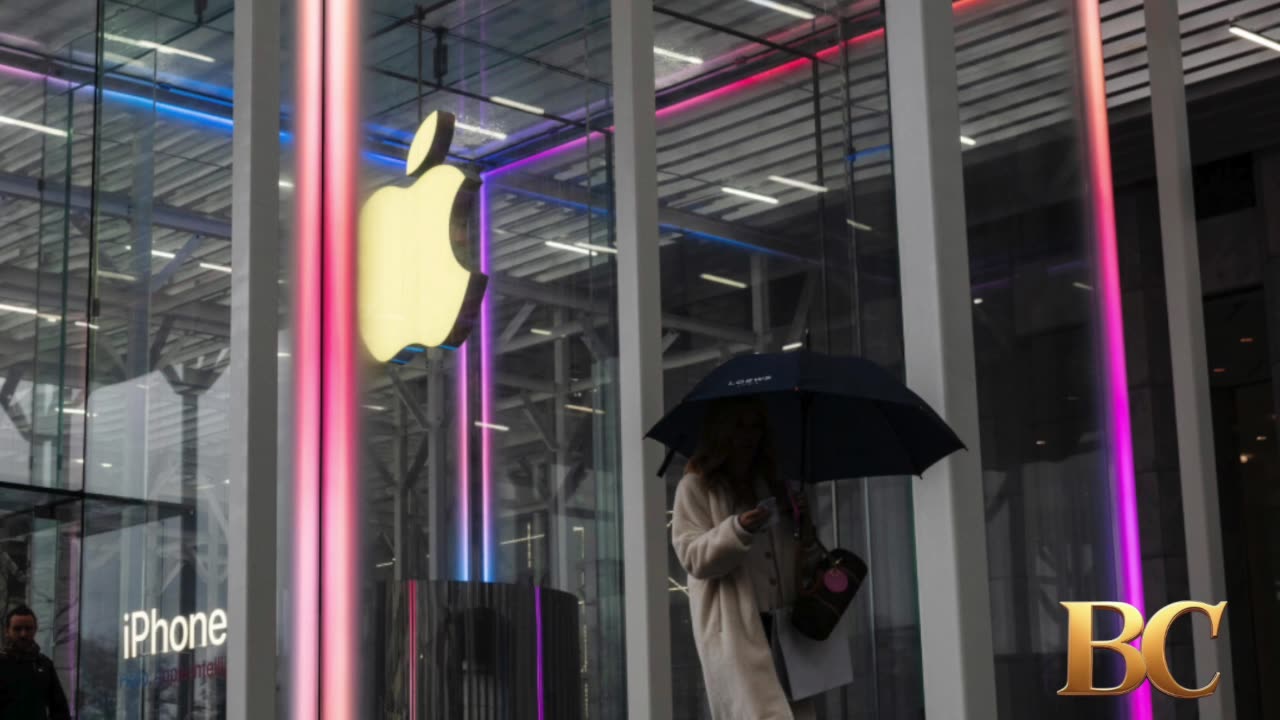 Trump threatens new tariffs on smartphones days after exempting them
