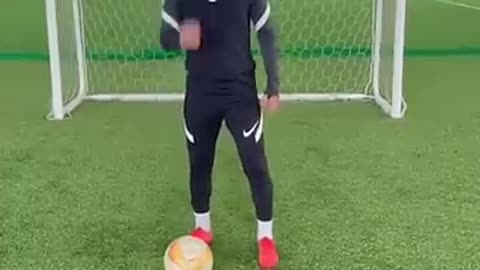 Amazing: Skill tutorial ⚽️#footballshorts #footballskills #football #soccer