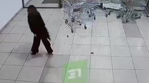 A supermarket worker tried to take a shortcut by pushing multiple shopping carts