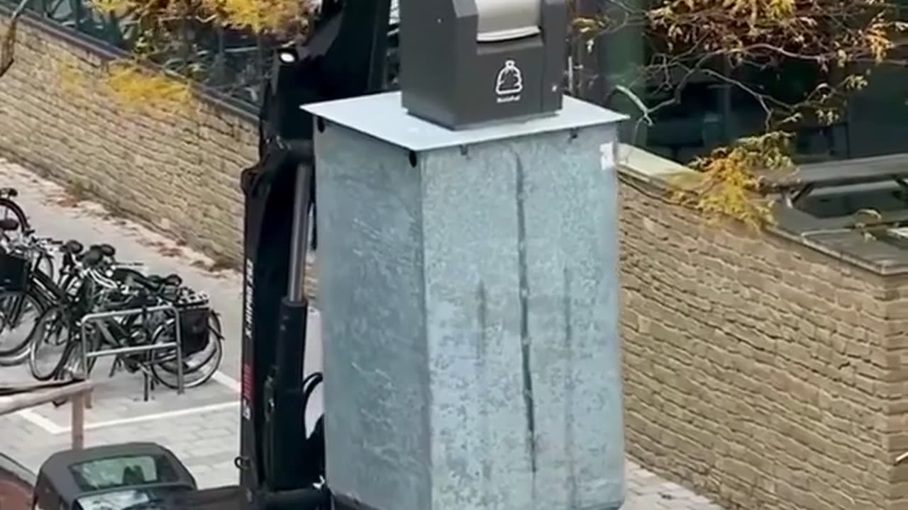 😱🤣 Netherlands Trash Day Gone Wrong! | FunFM