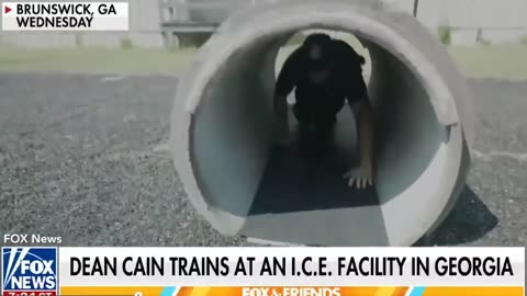🏋️‍♂️😂 This Guy's 'Athletic' Attempt is HILARIOUSLY EPIC! | FunFM