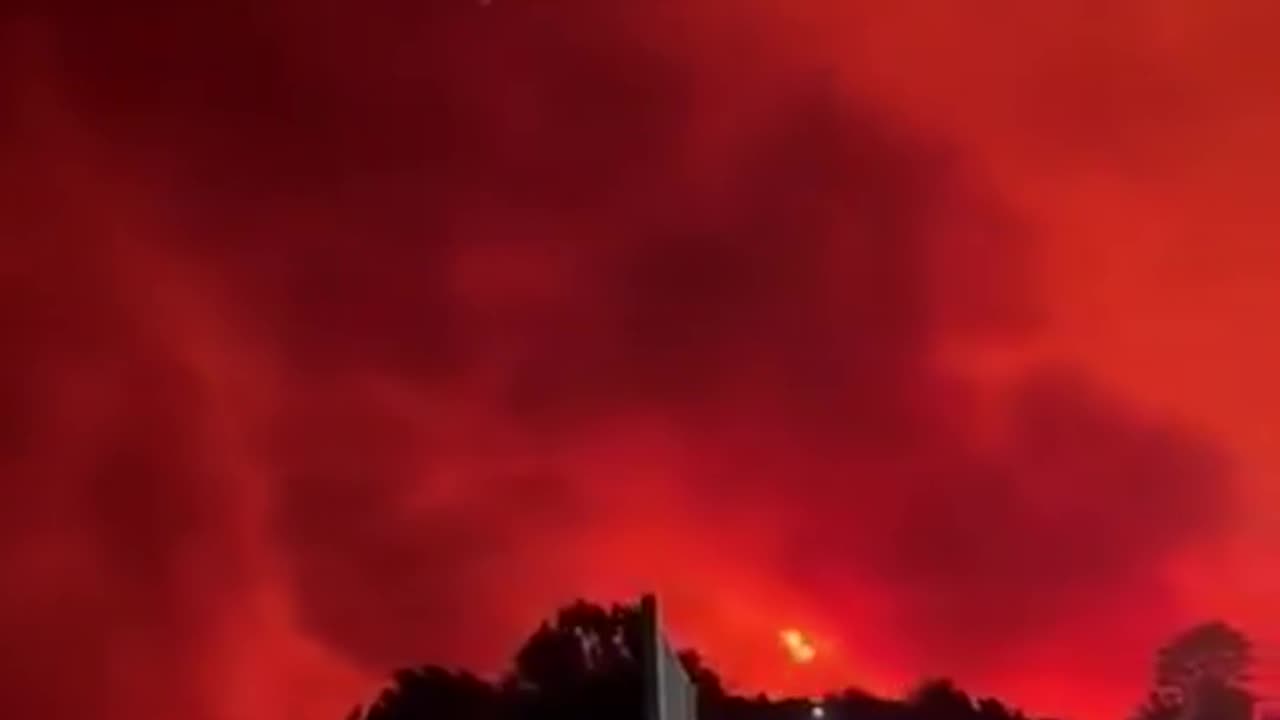 APOCALYPTIC fireball spreading to THOUSANDS of Americas homes