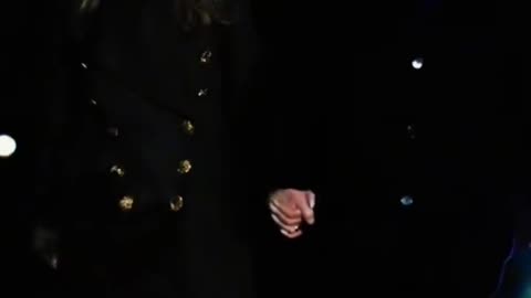 EPIC! President Trump and First Lady Melania return to the White House from Florida