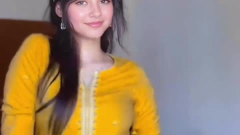 Cute girl😍💫