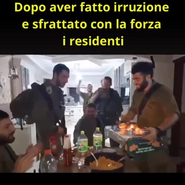 Nel video soldati israeliani festeggiano un compleanno in una casa palestinese illegalmente occupata