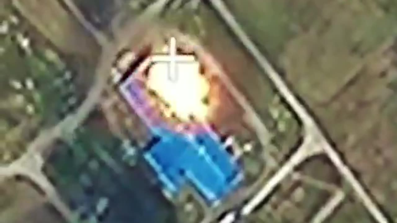 🔥Hanger containing HIMARS system was located & destroyed by the Russian forces .