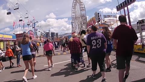 CNE 2025 - Walking the Midway