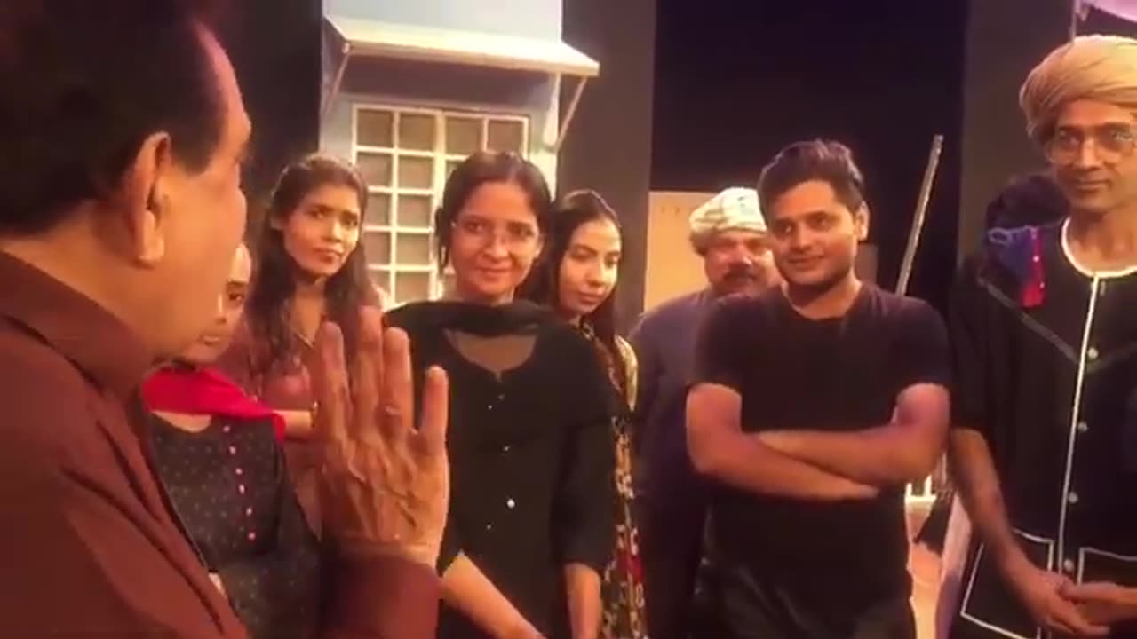 Aftab Alam (Jano German)During Rehearsal of 'Choti si Duniya’’presented by Artists of NAPA.mp4