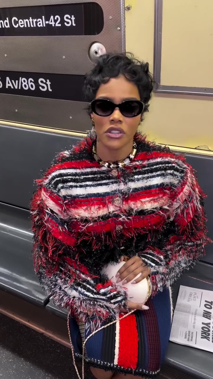 ITS @teyanataylor90 for @chanelofficial #teyanataylor #chanel #ootd