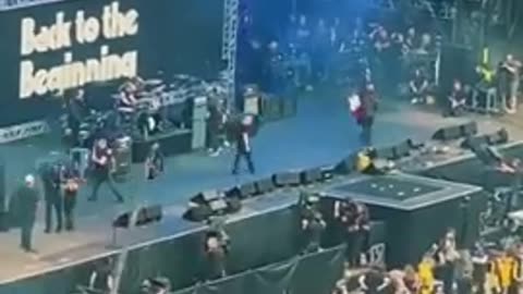 Pro genocide kike Damian Draiman booed at Back Sabbath concert