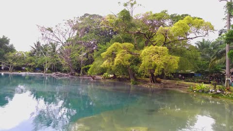 Exploring a Clear Sulfur Hot Spring Lake – Nature’s Hidden Oasis