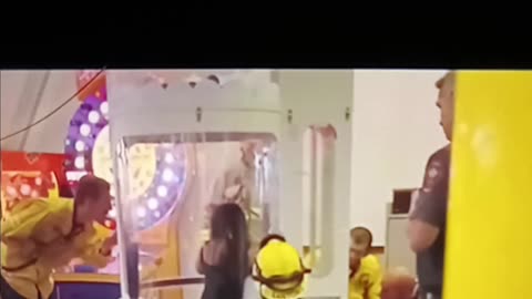 Woman gets stuck in Chuck e cheese arcade game