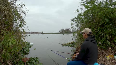 Gar Bowfishing in Brackish River Deltas